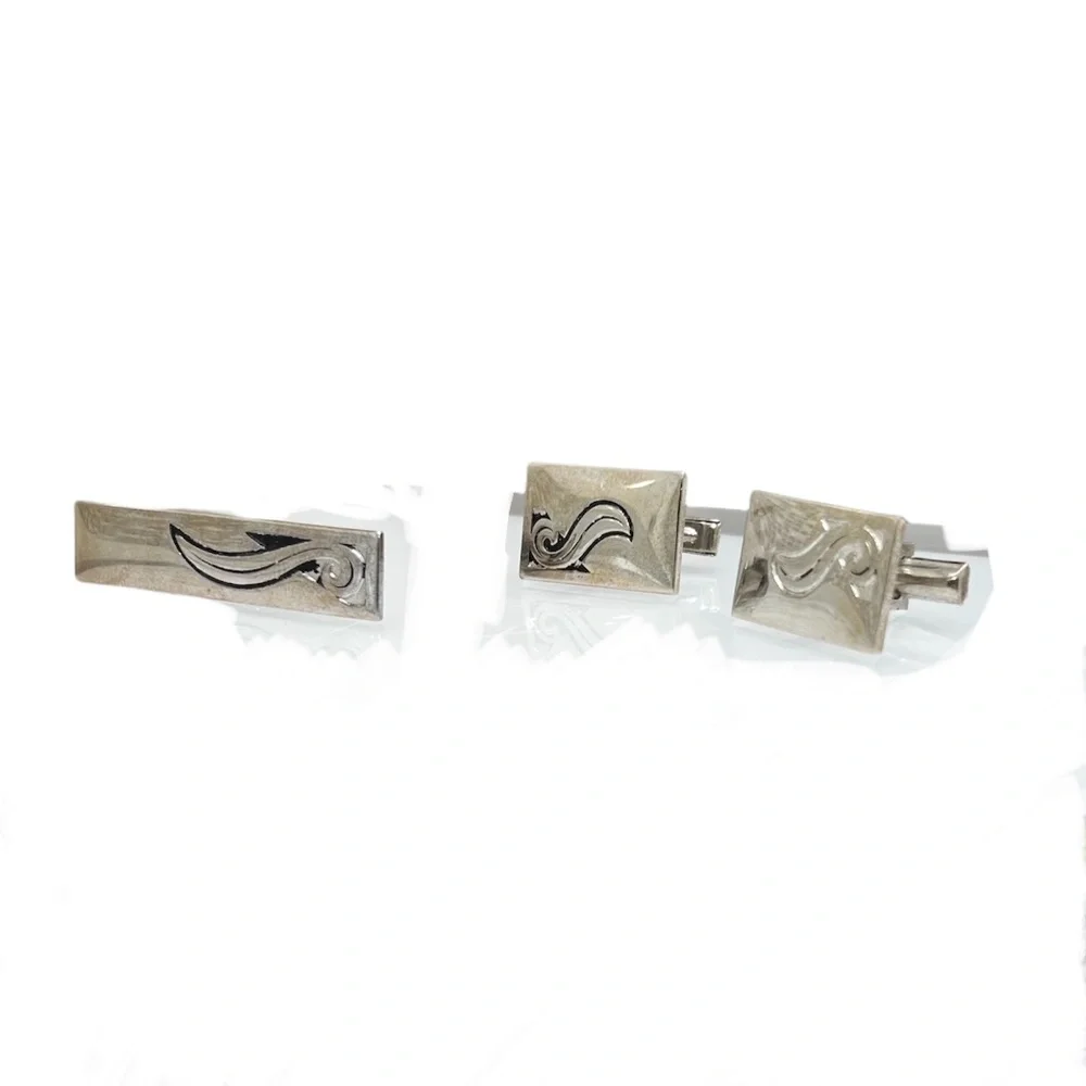 VINTAGE CUFFLINKS & MATCHING TIE CLIP SET - SILVER TONE WITH BLACKENED SWIRL